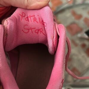 Nike kyrie Patrick star basketball shoes. Limited use